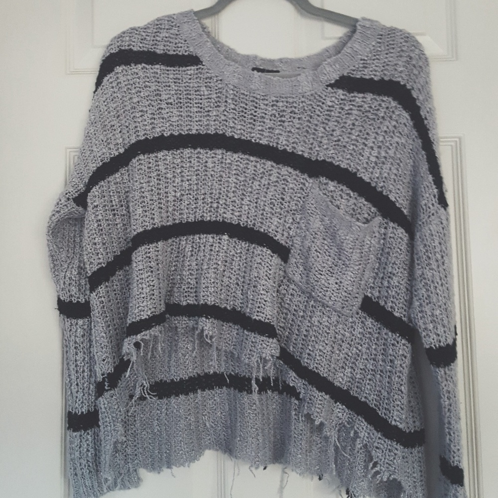 Gray & black stripe knit highlow longsleeve sweate